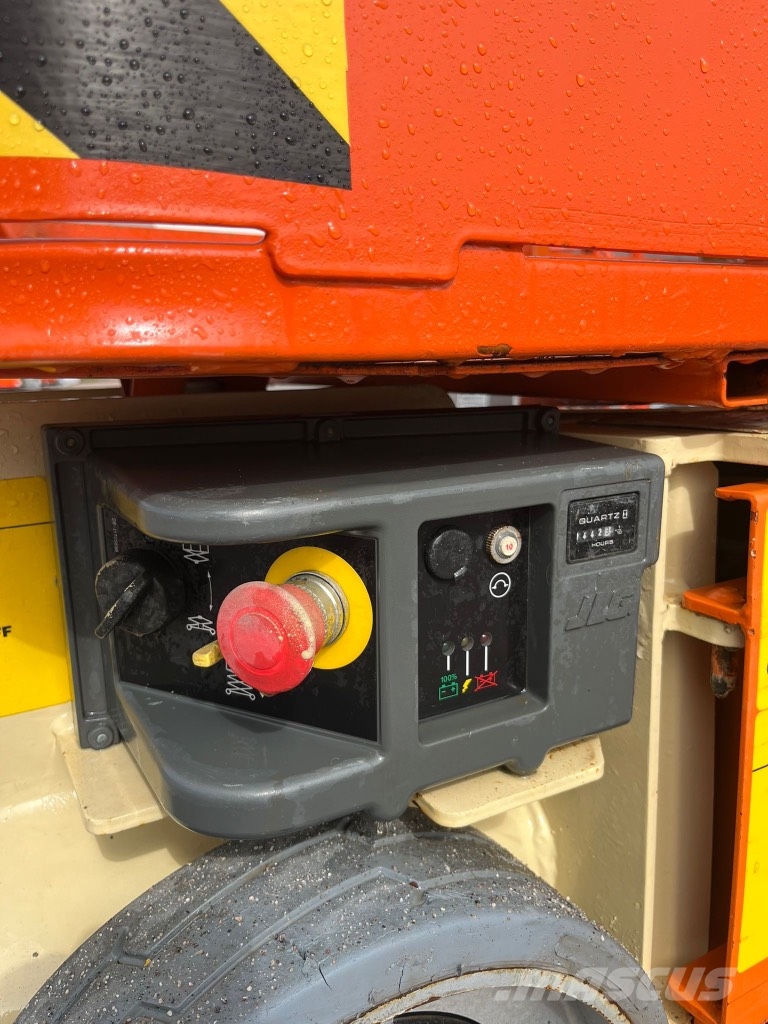 JLG 1230 ES Schaarhoogwerkers