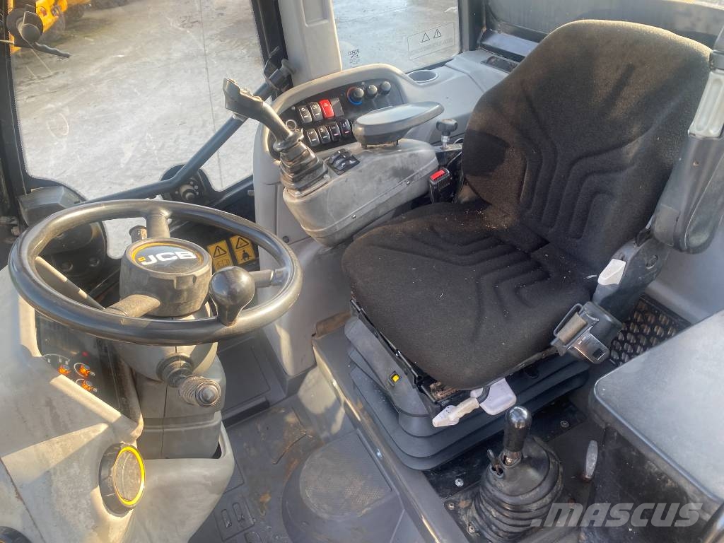 JCB TM 320 S Carretillas telescópicas