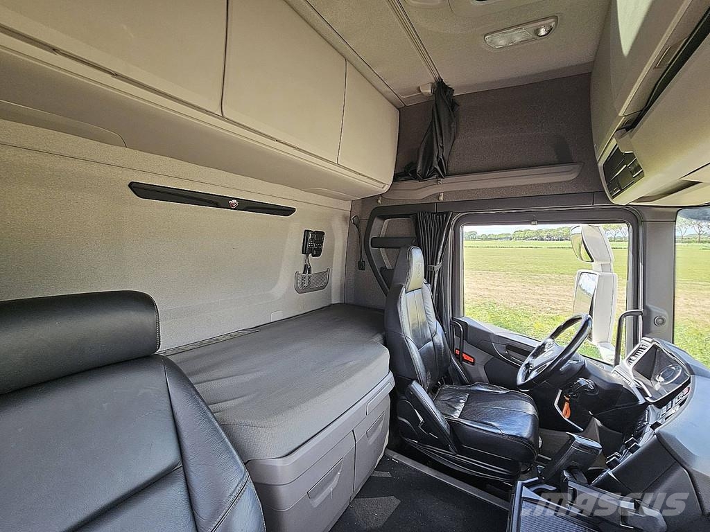 Scania R580 V8 6X4 80 TON RETARD Prime Movers