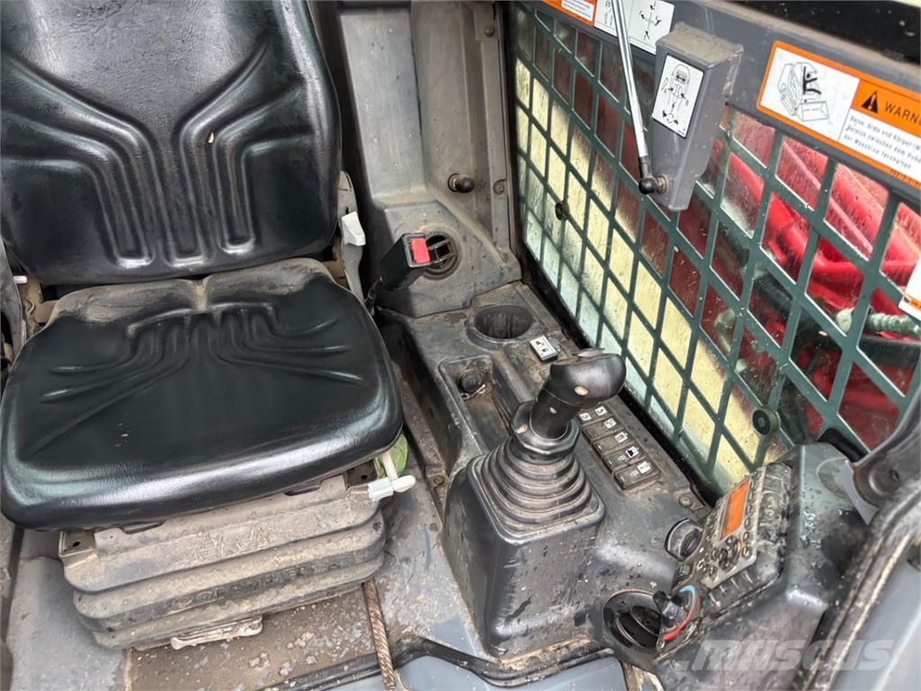 Takeuchi TL10V - 2 Κατασκευές - Άλλα