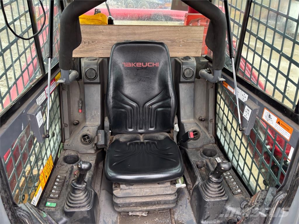 Takeuchi TL10V - 2 Κατασκευές - Άλλα