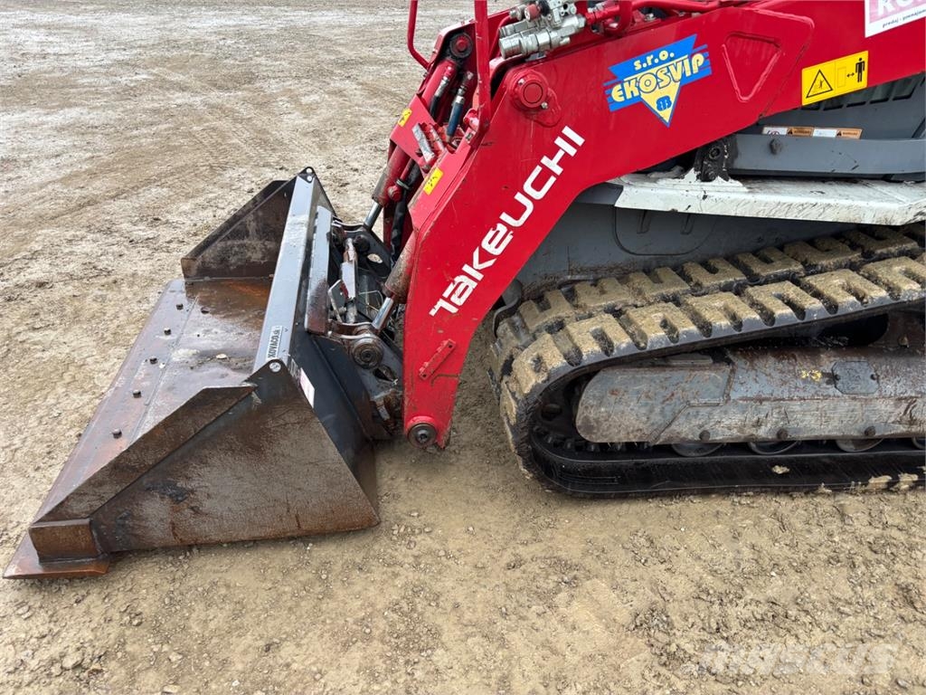 Takeuchi TL10V - 2 Κατασκευές - Άλλα