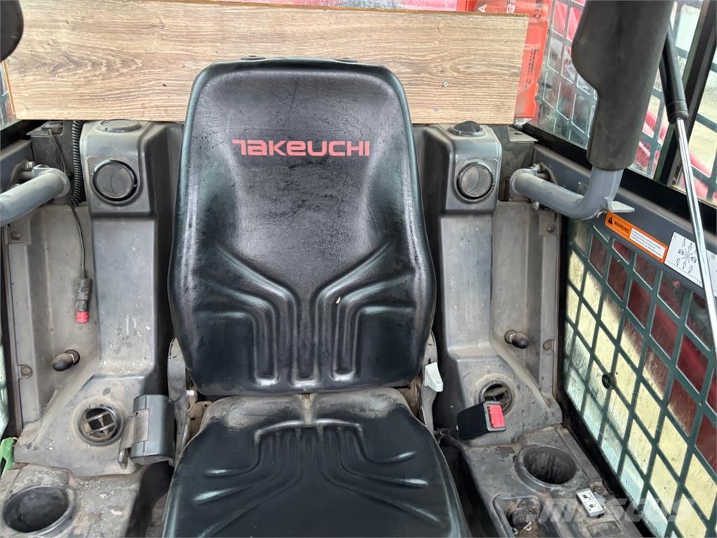 Takeuchi TL10V - 2 Κατασκευές - Άλλα