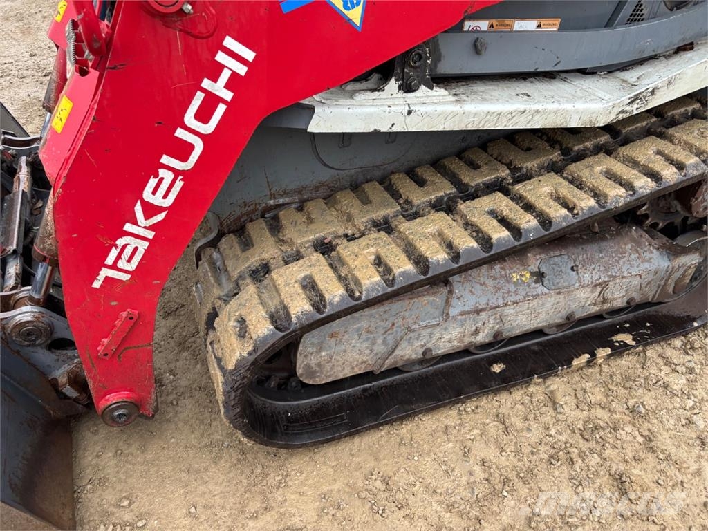 Takeuchi TL10V - 2 Κατασκευές - Άλλα