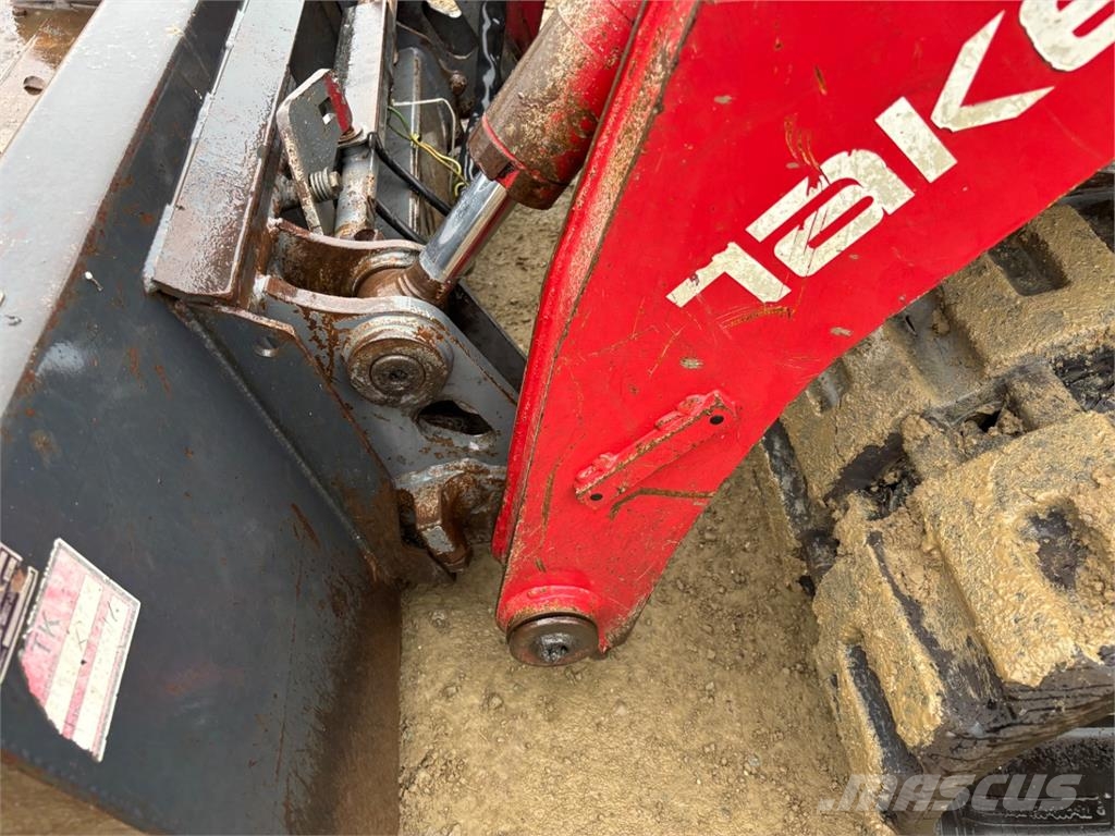 Takeuchi TL10V - 2 Κατασκευές - Άλλα