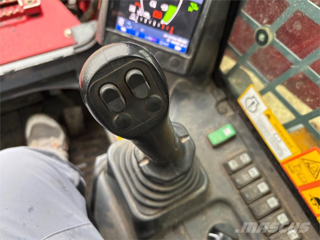 Takeuchi TL10V - 2 Κατασκευές - Άλλα