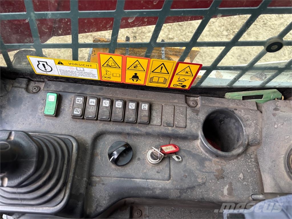 Takeuchi TL10V - 2 Κατασκευές - Άλλα