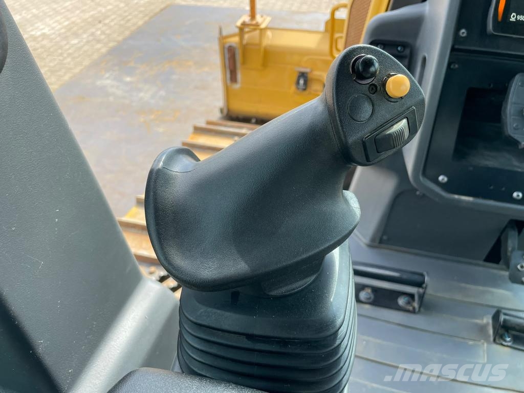 CAT D2 LGP 12A | LEICA GPS Buldozer sobre oruga