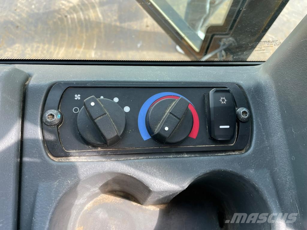 CAT D2 LGP 12A | LEICA GPS Buldozer sobre oruga