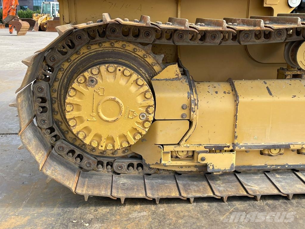 CAT D2 LGP 12A | LEICA GPS Buldozer sobre oruga