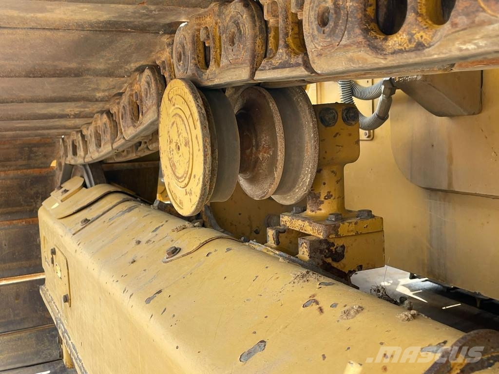 CAT D2 LGP 12A | LEICA GPS Buldozer sobre oruga