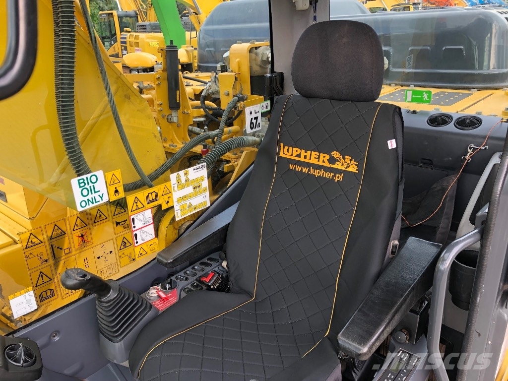 Komatsu PC210LC-11 حفارات زحافة