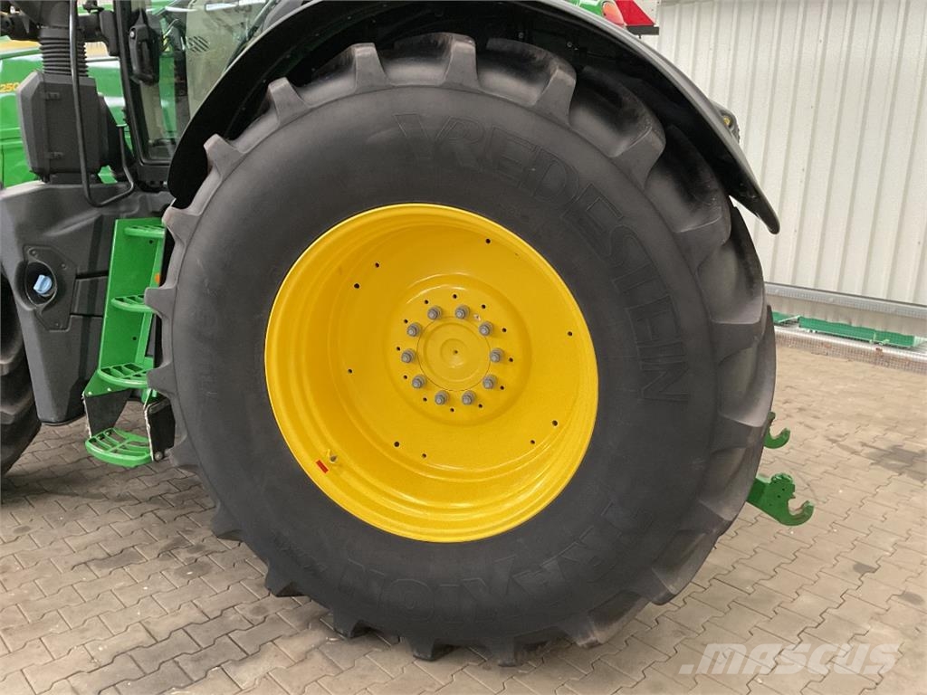 John Deere 6R 250 曳引機
