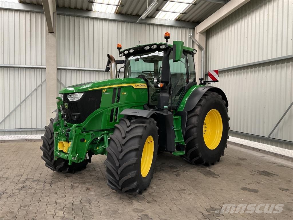 John Deere 6R 250 曳引機