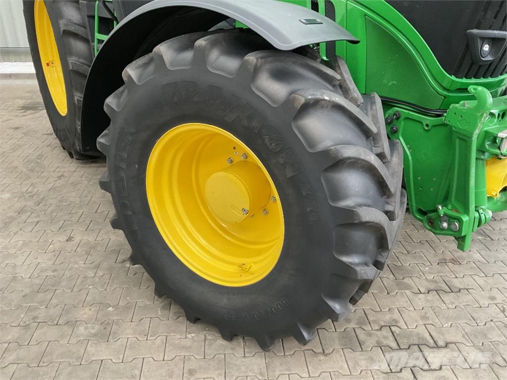 John Deere 6R 250 曳引機