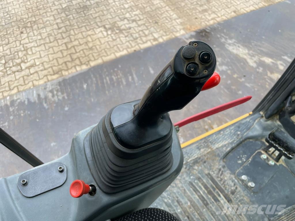 Liebherr R934LC Bageri guseničari