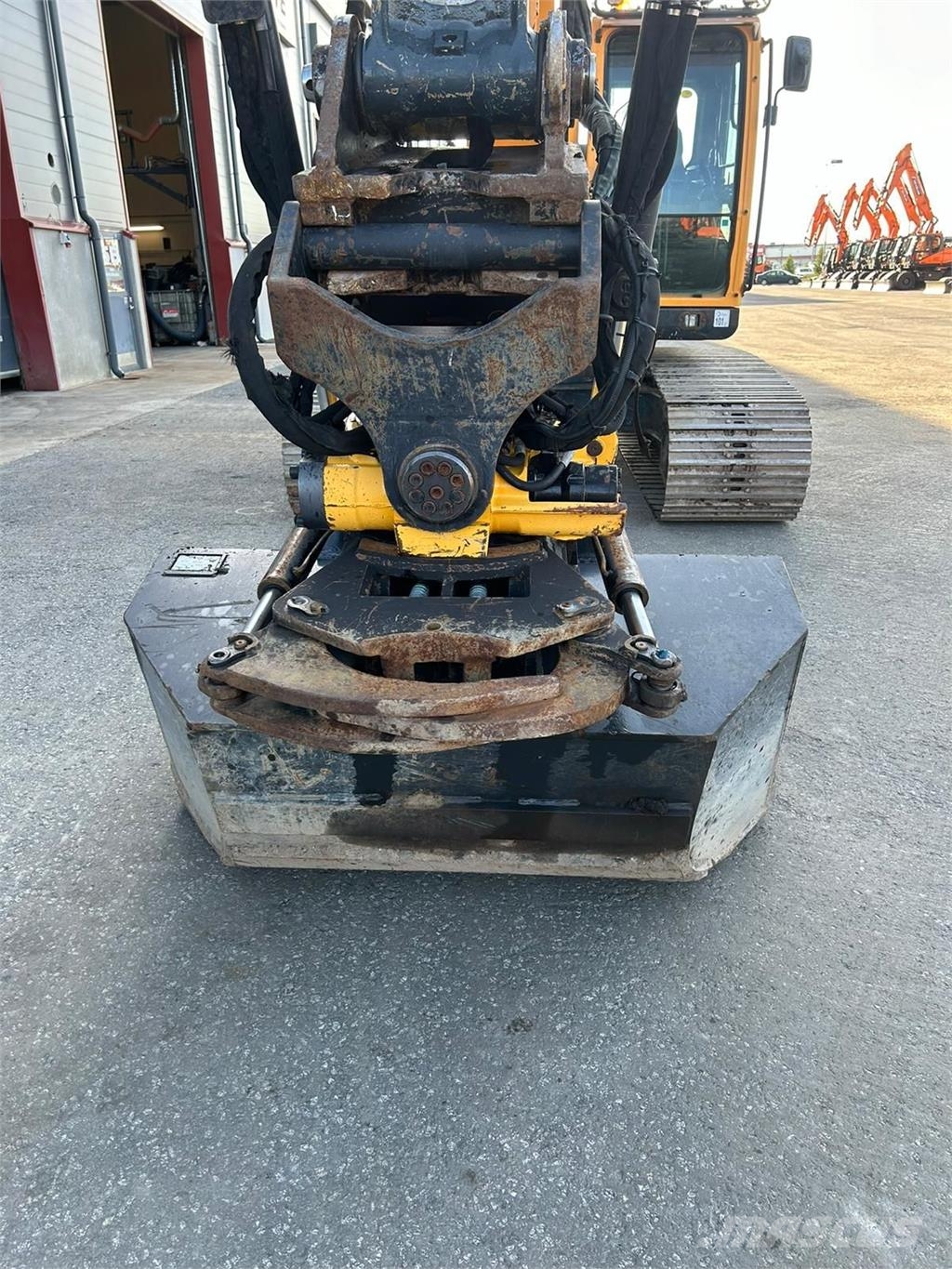 Hyundai R180LC-9A Excavadoras sobre orugas