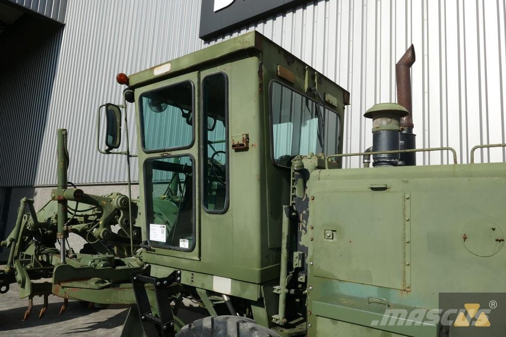 CAT 130G Ex-army Greiderid
