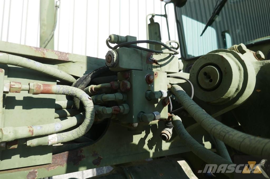 CAT 130G Ex-army Greiderid