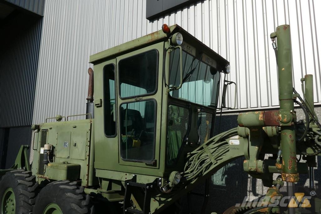 CAT 130G Ex-army Greiderid