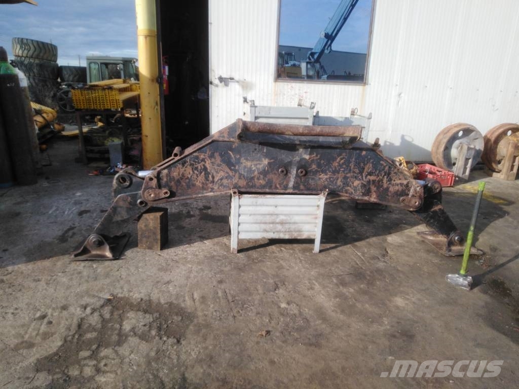 CAT M 318 Chassis and suspension