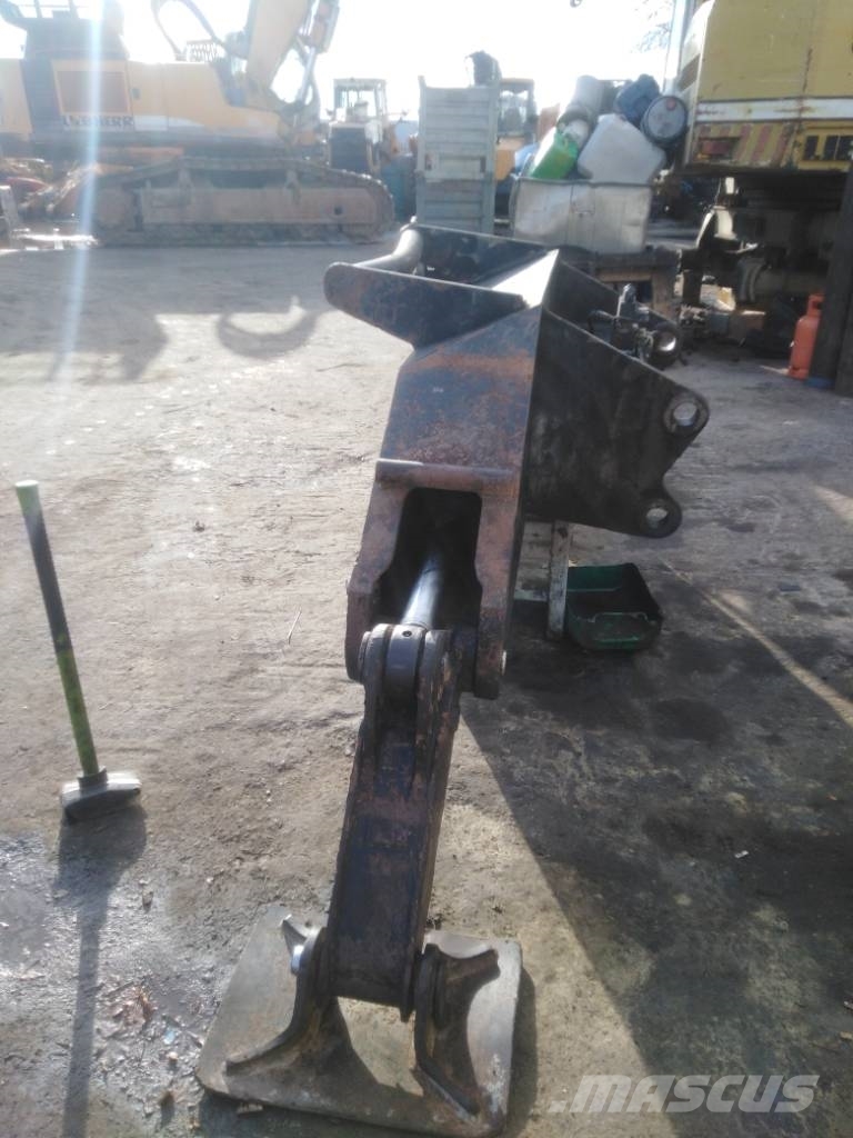CAT M 318 Chassis and suspension