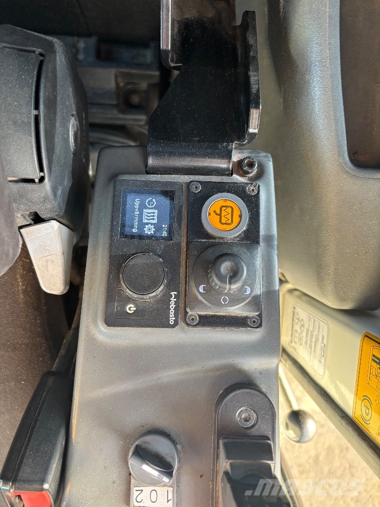 Liebherr 913 compact / Huippu Varusteet, Stage V Колёсные экскаваторы