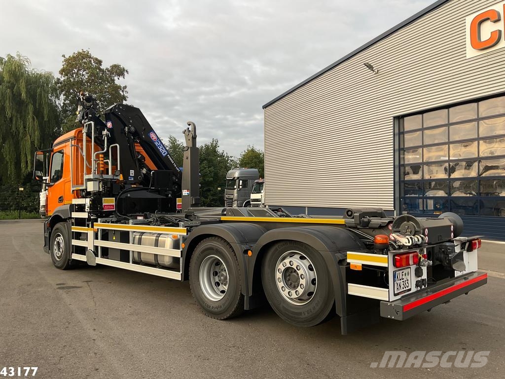 Mercedes-Benz Actros 2643 Euro 6 HMF 23 Tonmeter laadkraan Камиони с кран с кука