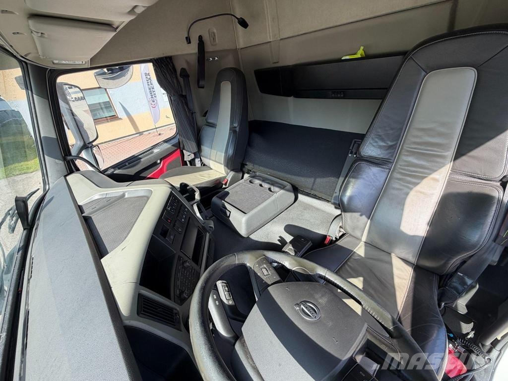 Volvo FM420 6X2*4 EURO6 + CARRIER SUPRA 850 شاحنات بدرجة حرارة قابلة للضبط