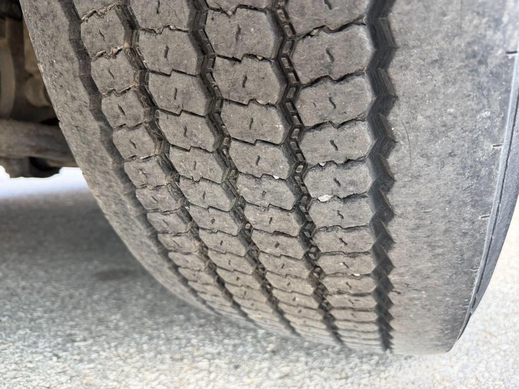 Volvo FM420 6X2*4 EURO6 + CARRIER SUPRA 850 شاحنات بدرجة حرارة قابلة للضبط