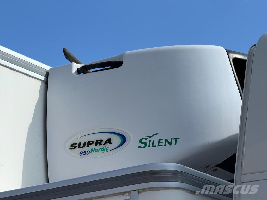 Volvo FM420 6X2*4 EURO6 + CARRIER SUPRA 850 شاحنات بدرجة حرارة قابلة للضبط