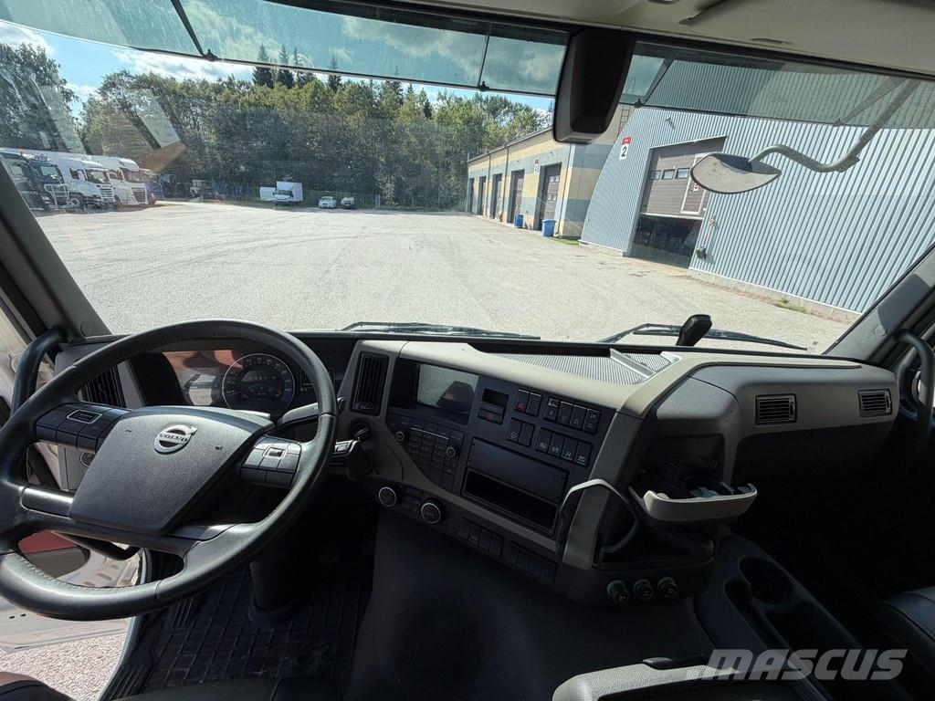 Volvo FM420 6X2*4 EURO6 + CARRIER SUPRA 850 شاحنات بدرجة حرارة قابلة للضبط