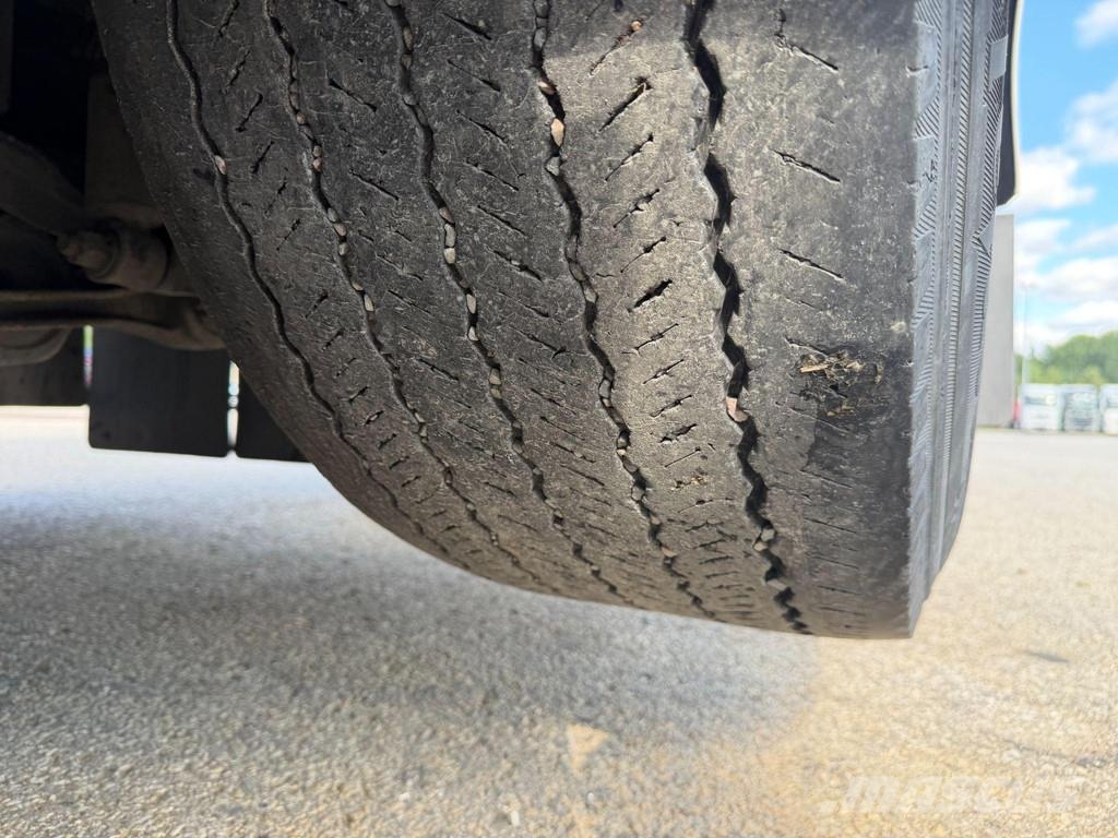 Volvo FM420 6X2*4 EURO6 + CARRIER SUPRA 850 شاحنات بدرجة حرارة قابلة للضبط