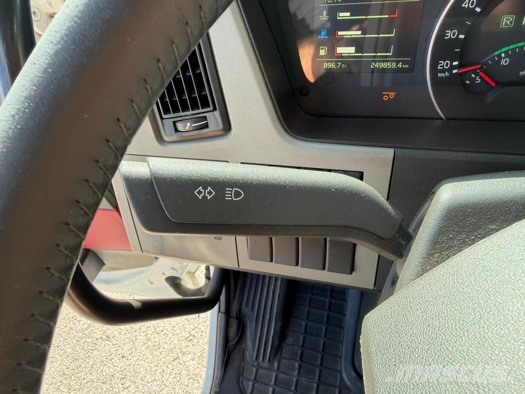 Volvo FM420 6X2*4 EURO6 + CARRIER SUPRA 850 شاحنات بدرجة حرارة قابلة للضبط