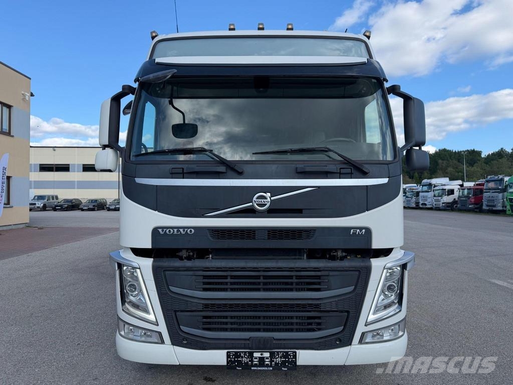 Volvo FM420 6X2*4 EURO6 + CARRIER SUPRA 850 شاحنات بدرجة حرارة قابلة للضبط