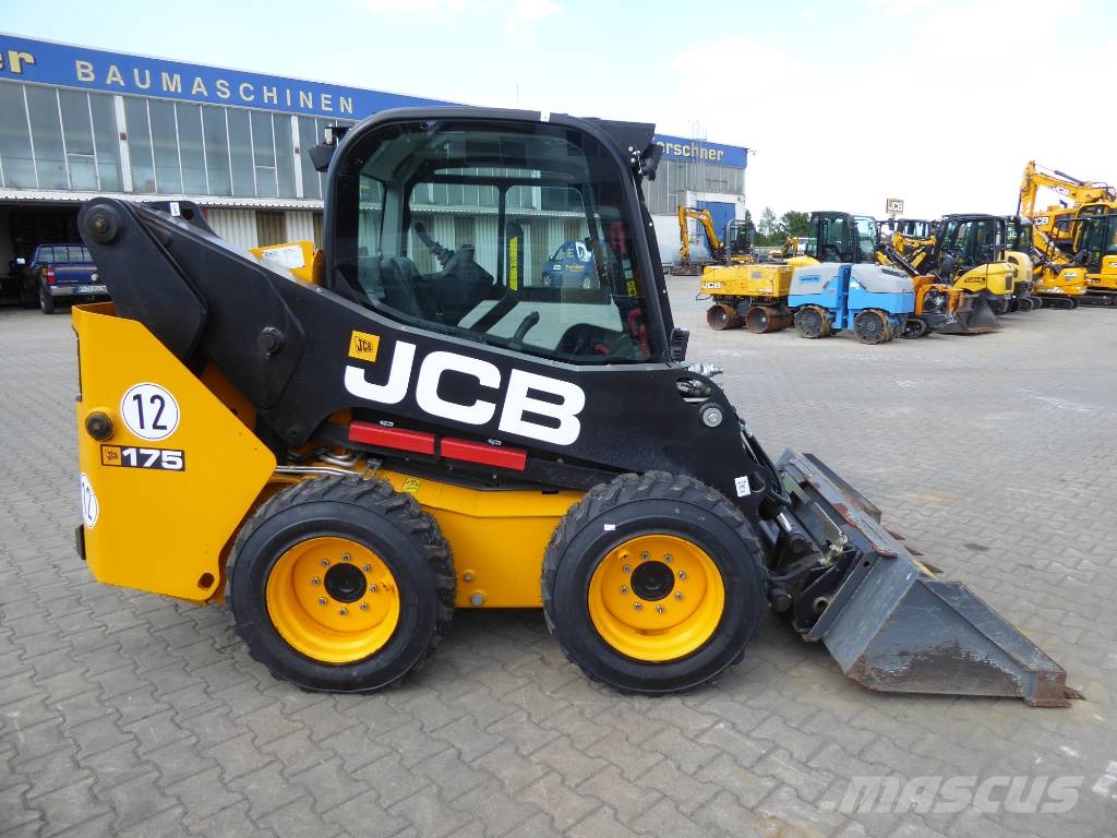 JCB 175 T4 لوادر انزلاقية التوجيه