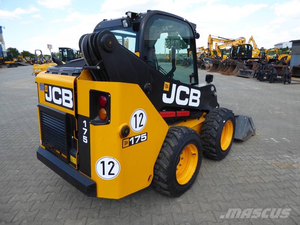 JCB 175 T4 لوادر انزلاقية التوجيه