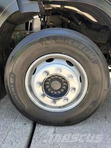 Iveco EuroCargo 140E250 Tiefkühl Mitsubishi TDJ 300 Klim Kamioni hladnjače