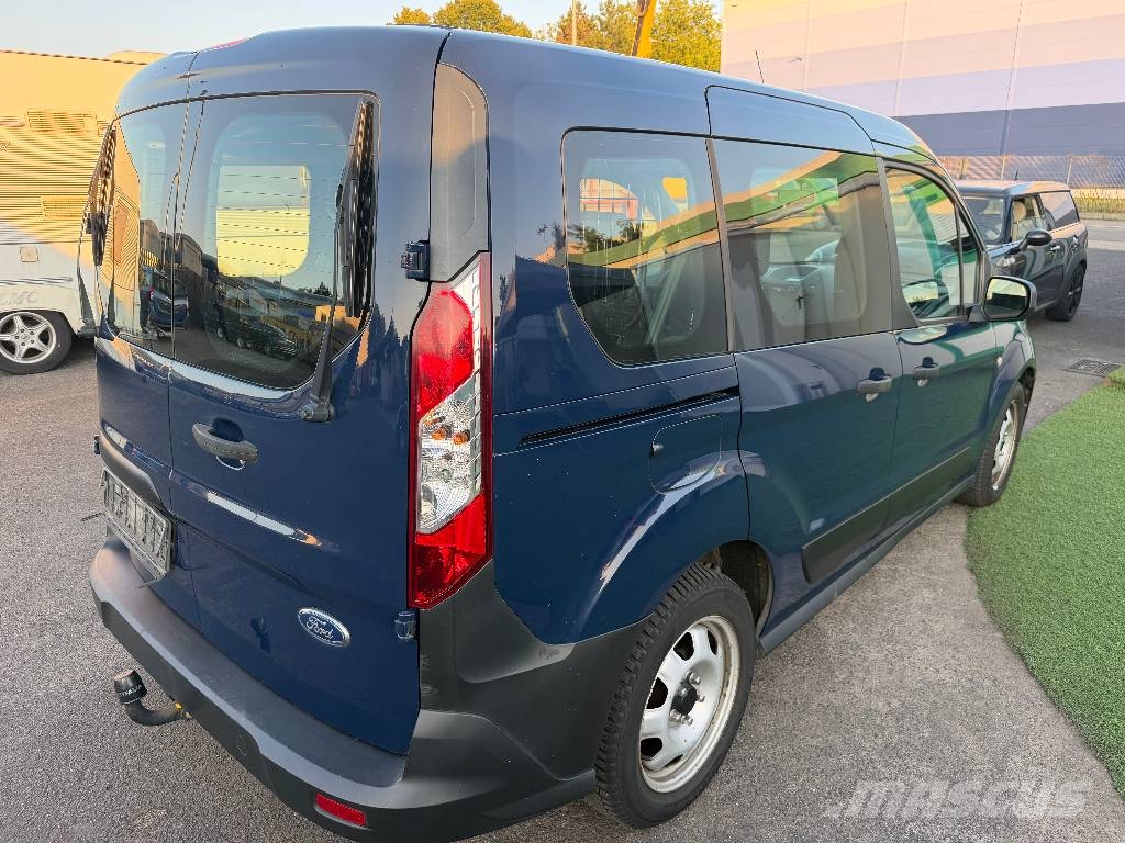 Ford Connect Auto's