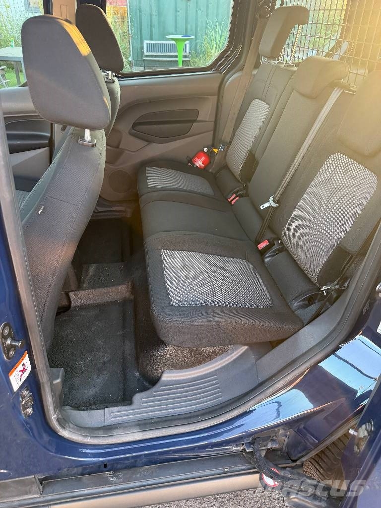 Ford Connect Auto's