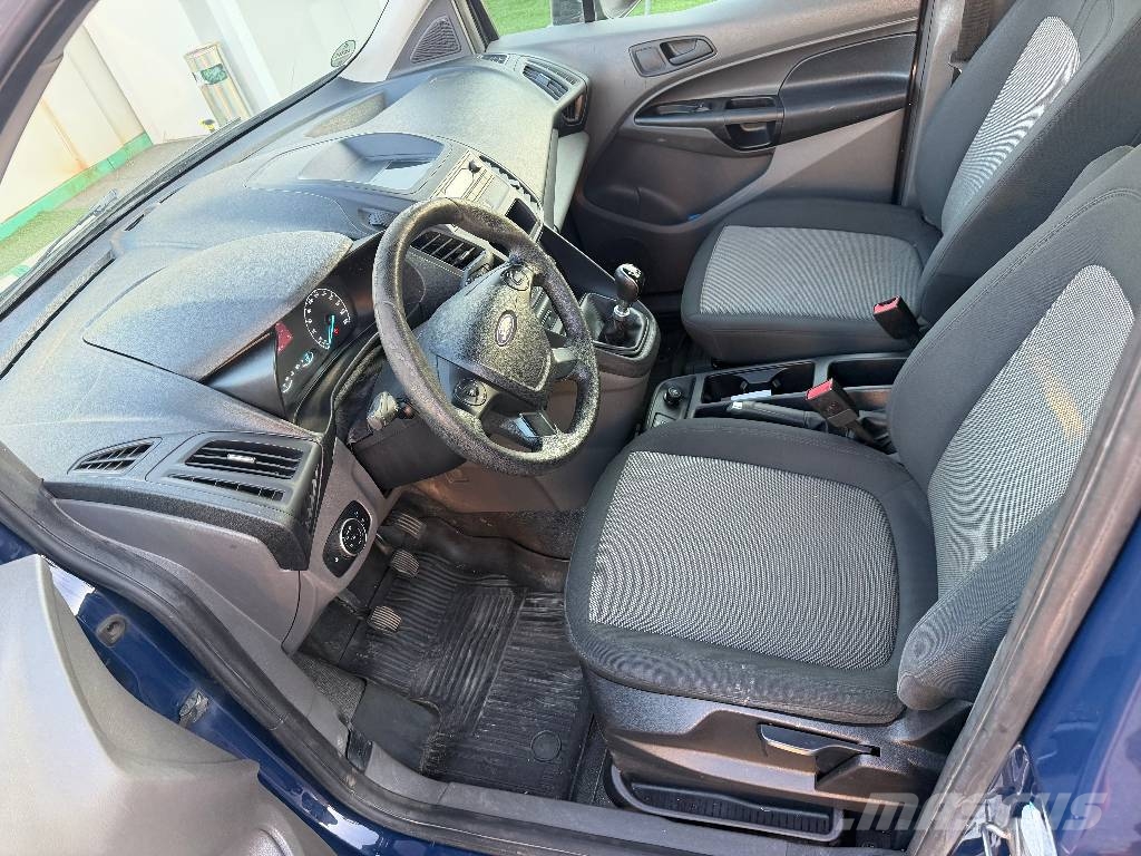 Ford Connect Auto's