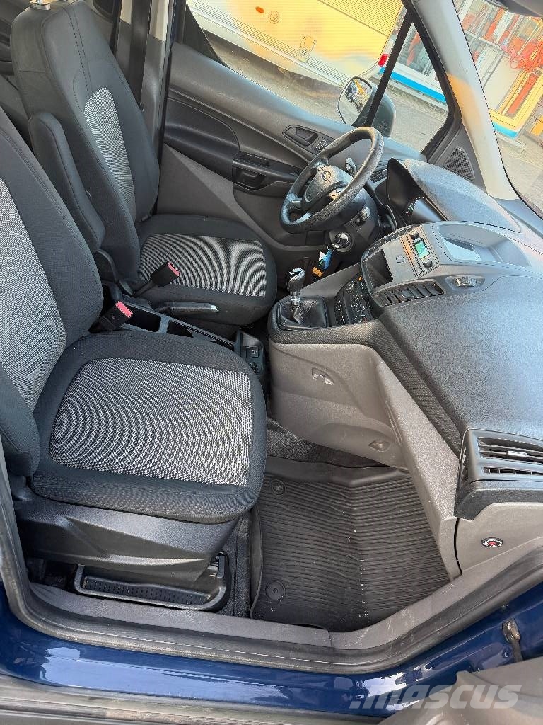 Ford Connect Auto's