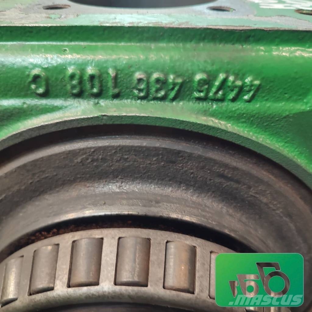 John Deere 3400 Final drive Steering knuckle Hub Axle shaft Převodovka