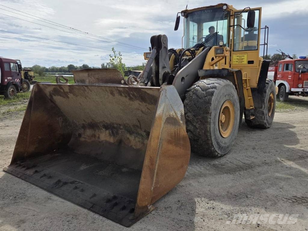 Volvo L 180 E Фронтальні навантажувачі