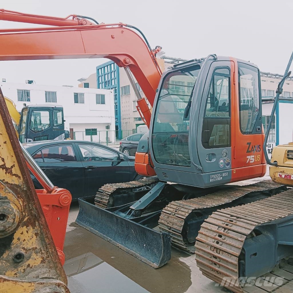 Hitachi ZX 75 US 中型挖掘机