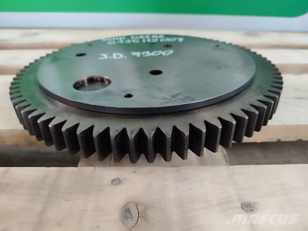 John Deere 6125HZ007  Bearing cup R119157 engine timing gear Mootorid