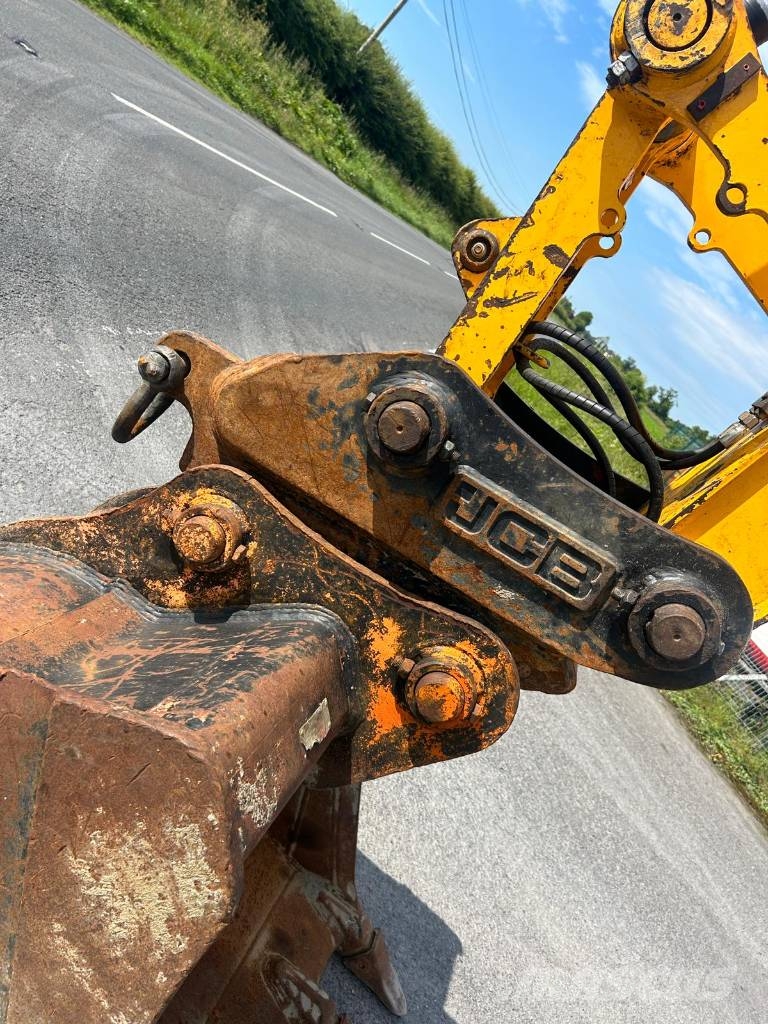 JCB 140X LC حفارات زحافة