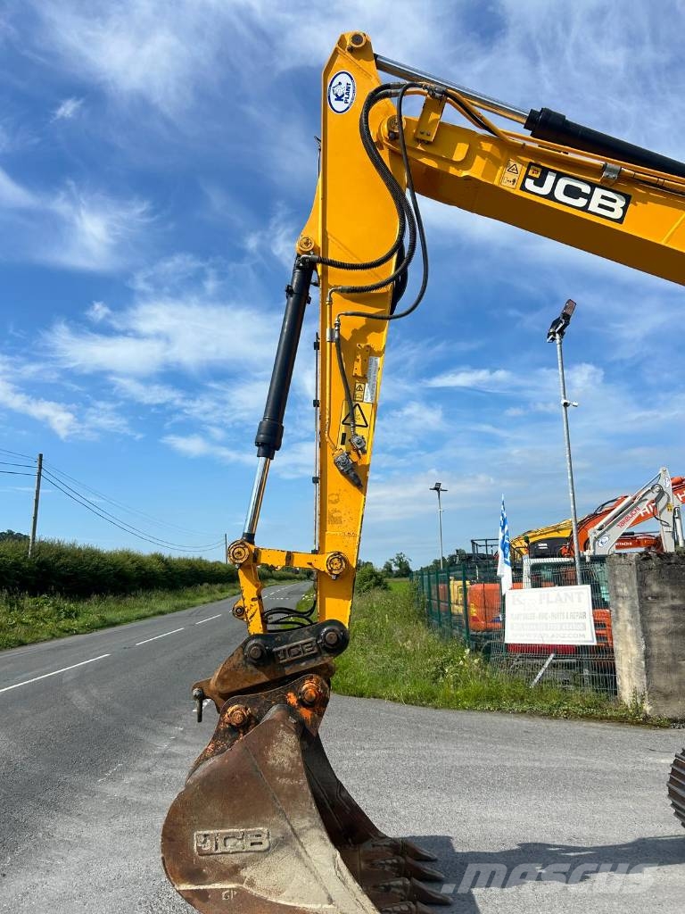 JCB 140X LC حفارات زحافة