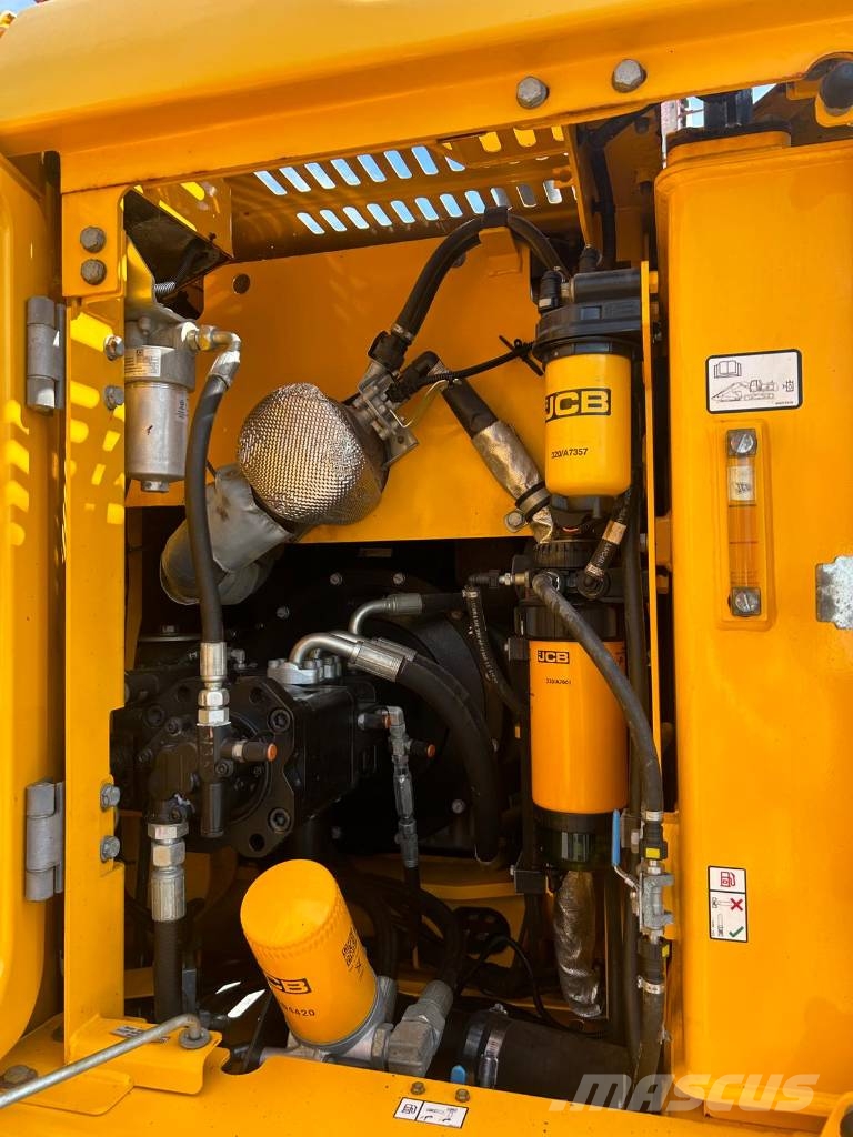 JCB 140X LC حفارات زحافة