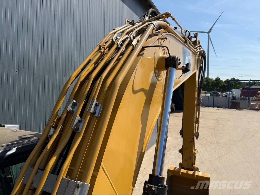 CAT 320 07B Raupenbagger